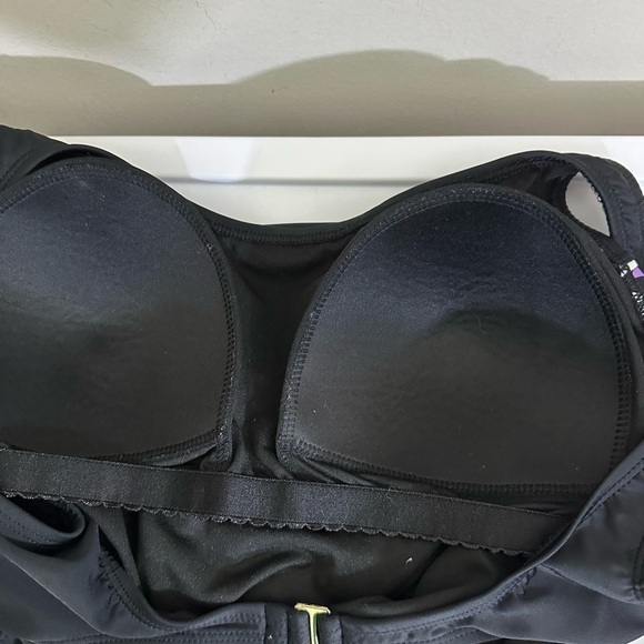 Catalina sz 16-18  swimsuit black with print fabric on the sides - Picture 7 of 9